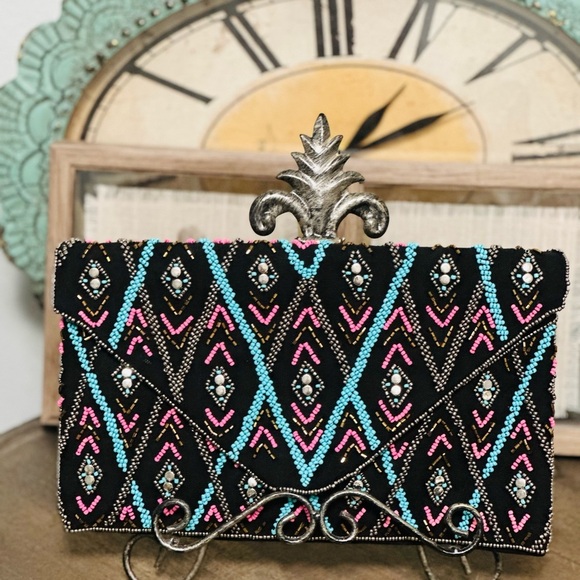 Beautiful beaded shoulder bag/clutch, made in India - Picture 5 of 7